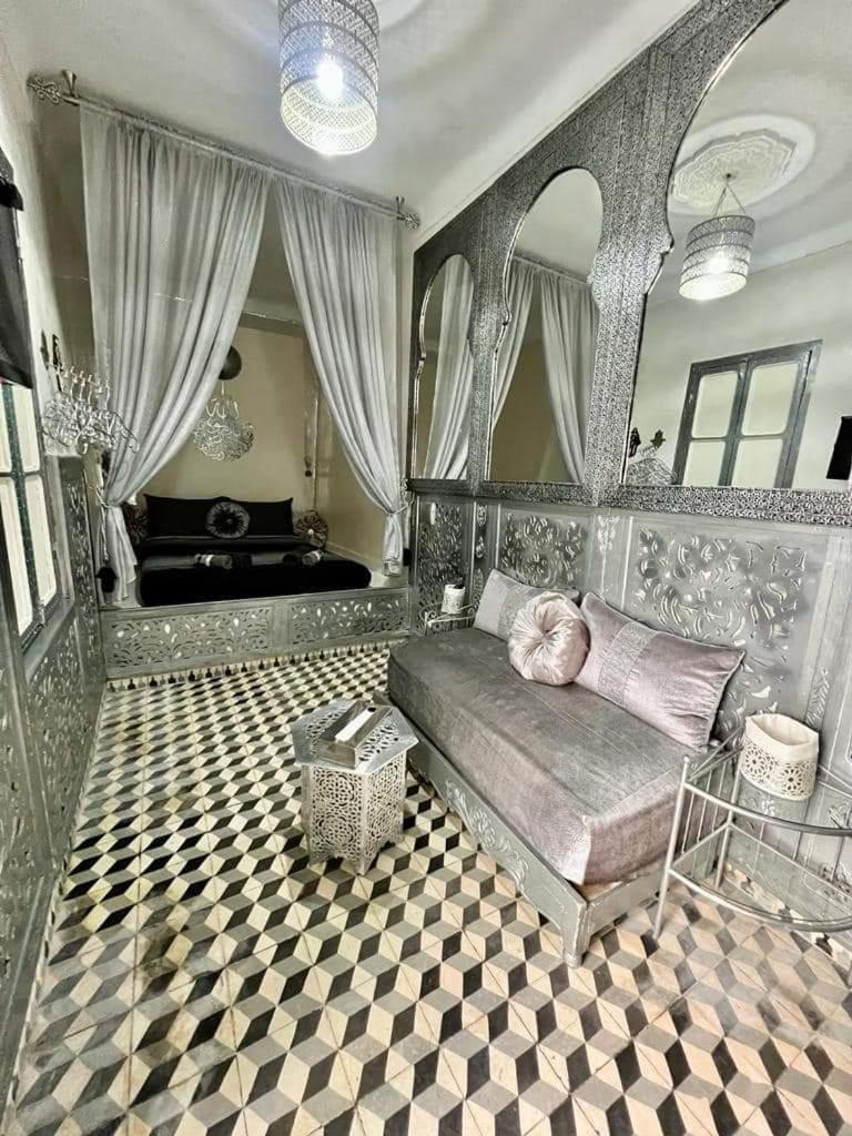 Riad 1001 Couleurs Marrakesh Exterior photo